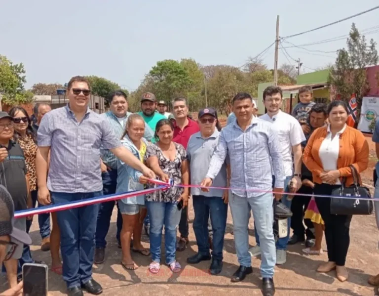 Gobernación de Amambay inauguró 2.800 m² de empedrado en Santa Ana