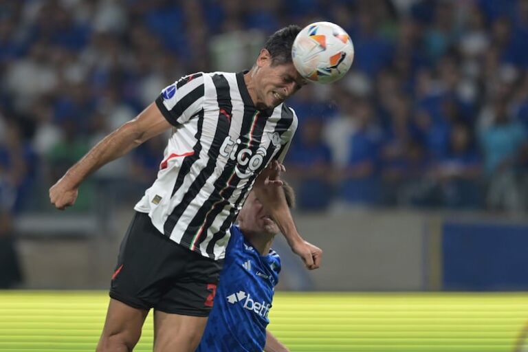 Copa Sudamericana: Cruzeiro empata 1-1 con Libertad en casa.