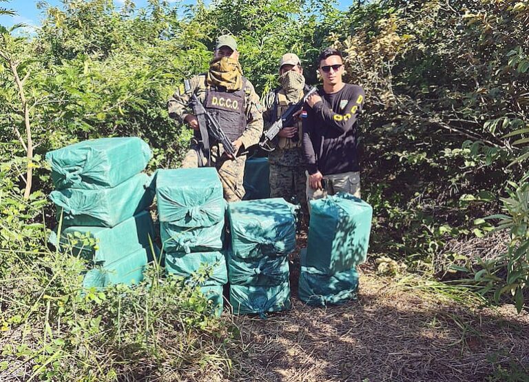 Estancia El Tigre: seis presuntos narcotraficantes enfrentan juicio por sus actividades delictivas.