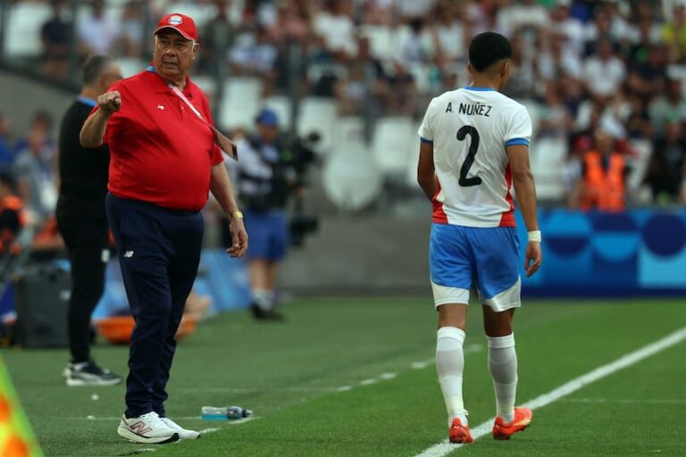 Cerro Porteño presenta a Jara Saguier como su nuevo entrenador