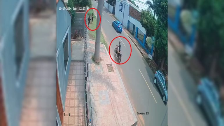 Video: Motochorro persigue a dos mujeres a plena luz del día en Capiatá.